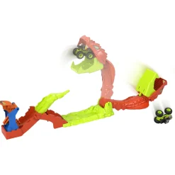 Hot Wheels monster trucks snake slam takedown track