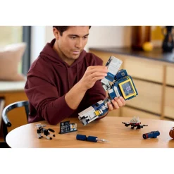 LEGO 10358 Icons Transformers: Soundwave