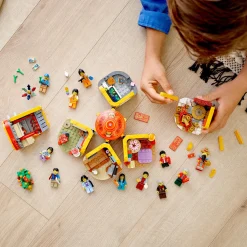 LEGO Lunar New Year Traditions 80108