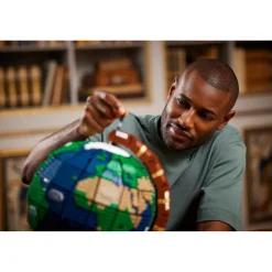 LEGO The Globe 21332