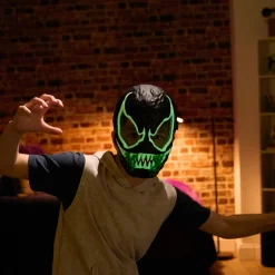 Marvel Spiderman Venom versus Feature mask