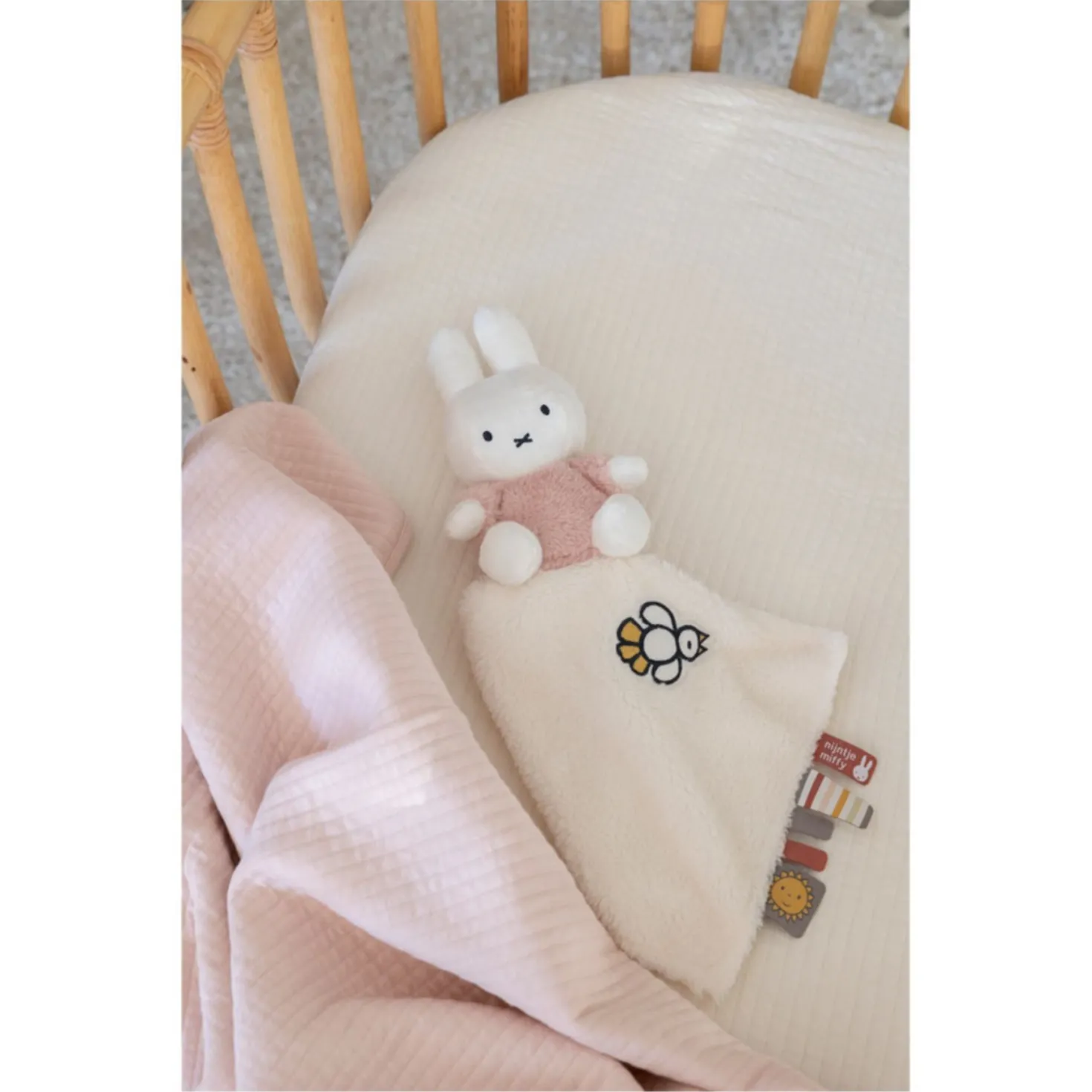 Nijntje Knuffeldoekje Fluffy Pink