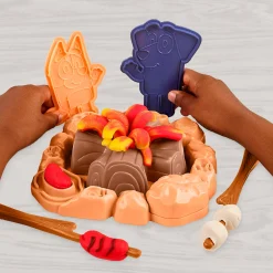 Playdoh Bluey goes camping playset